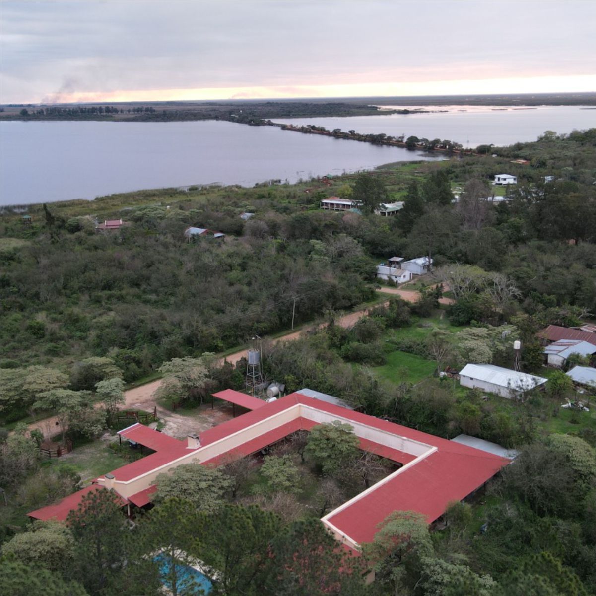 Atardecer sobre la Laguna Iberá